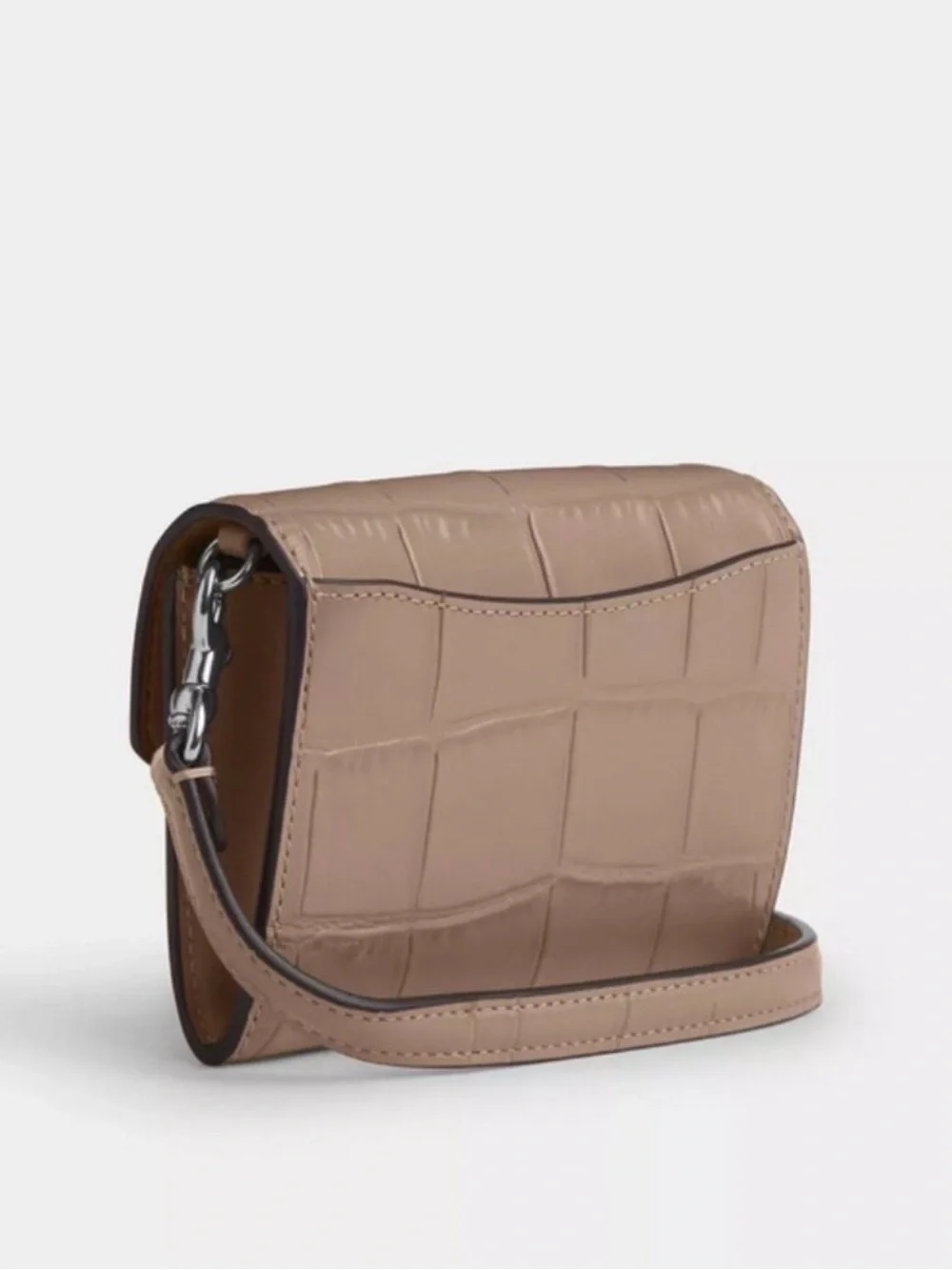 Coach compact croc